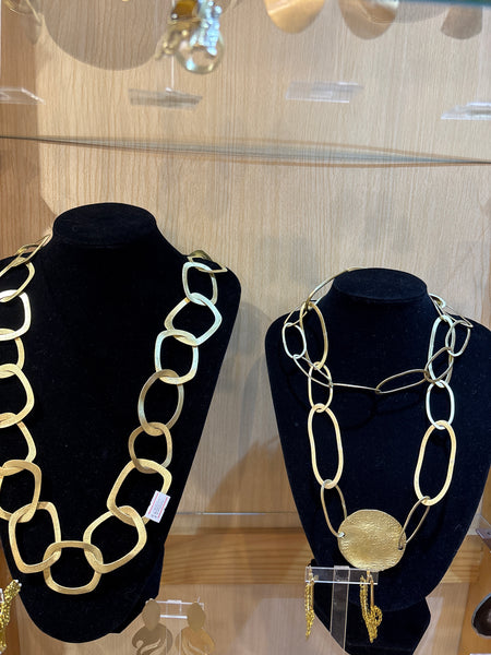 Collares Altamirano