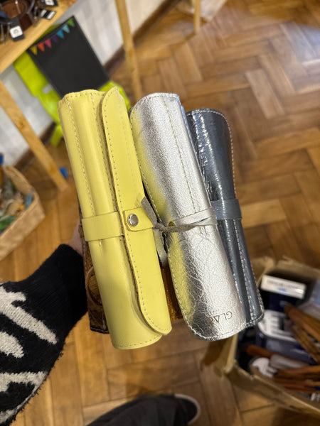 Estuches de cuero