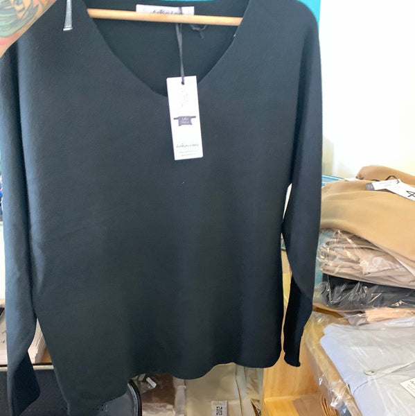 Sweater tokio negro y beige